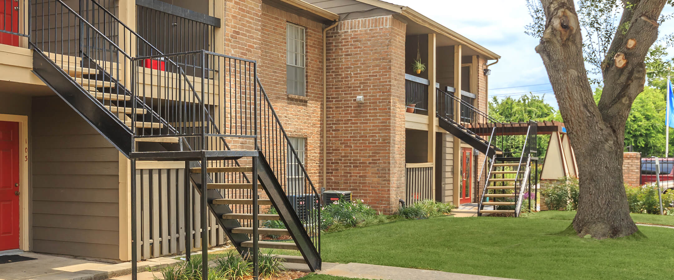 Synott Square Apartments in Houston, TX